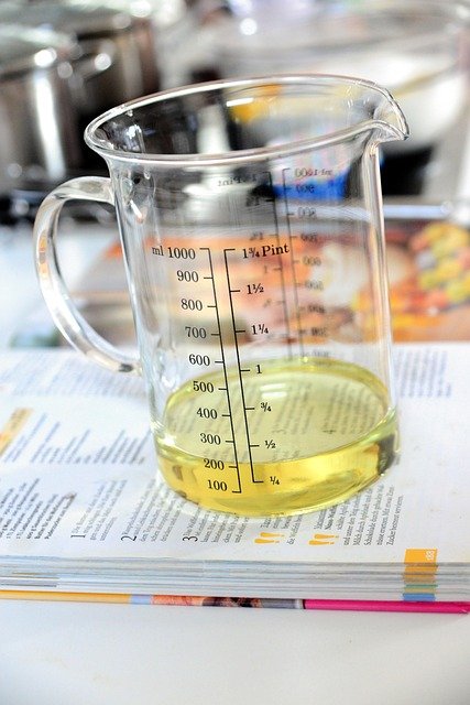 10 méthodes pratiques pour convertir millilitres en grammes